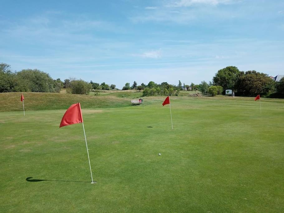 Charmant T2 Au Coeur Du Golf De Port Bourgenay Talmont-Saint-Hilaire Kültér fotó